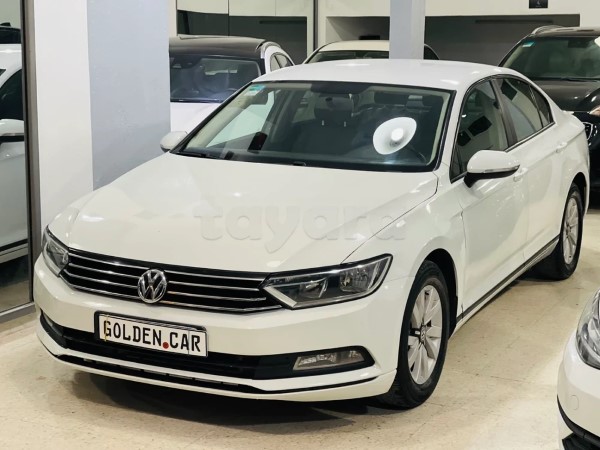 Volkswagen Passat avec Climatisation