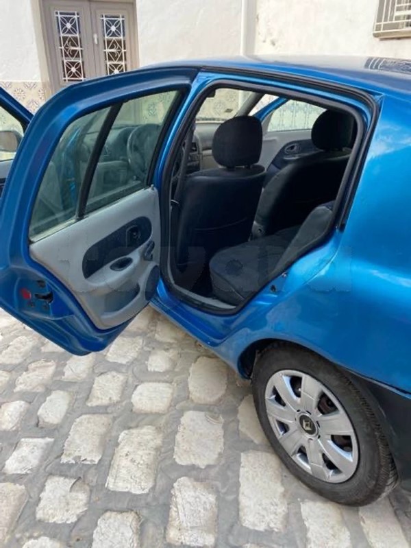 Renault Clio avec ABS