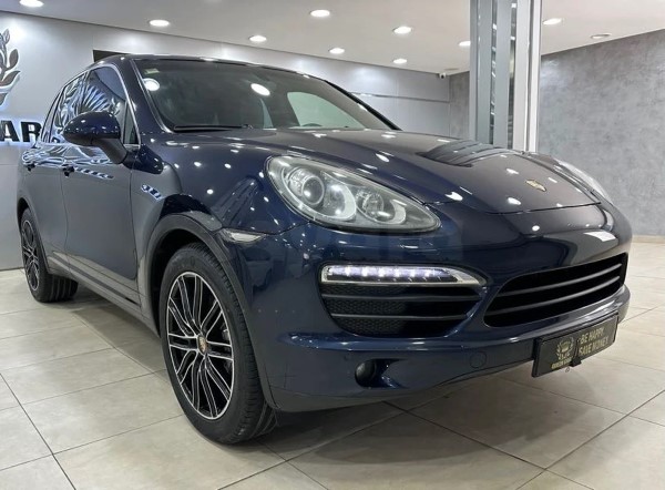 Porsche Cayenne, 2012